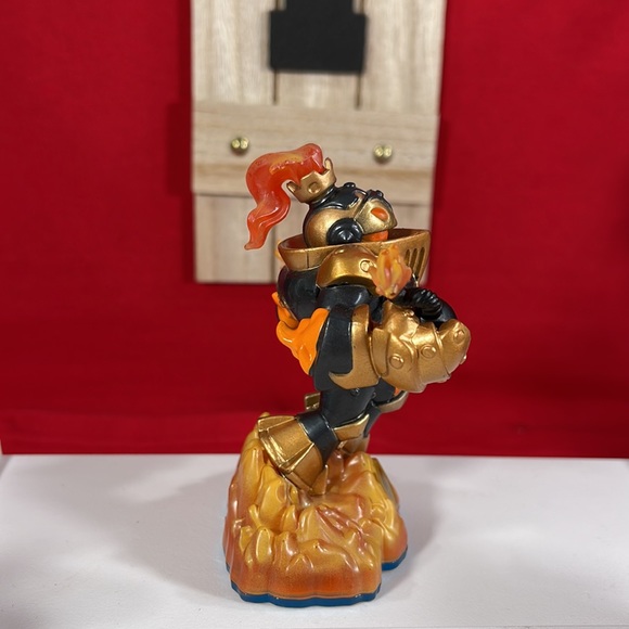 BUNDLE OF SKYLANDERS “SWAP FORCE TEAM” Action Characters - Picture 5 of 17